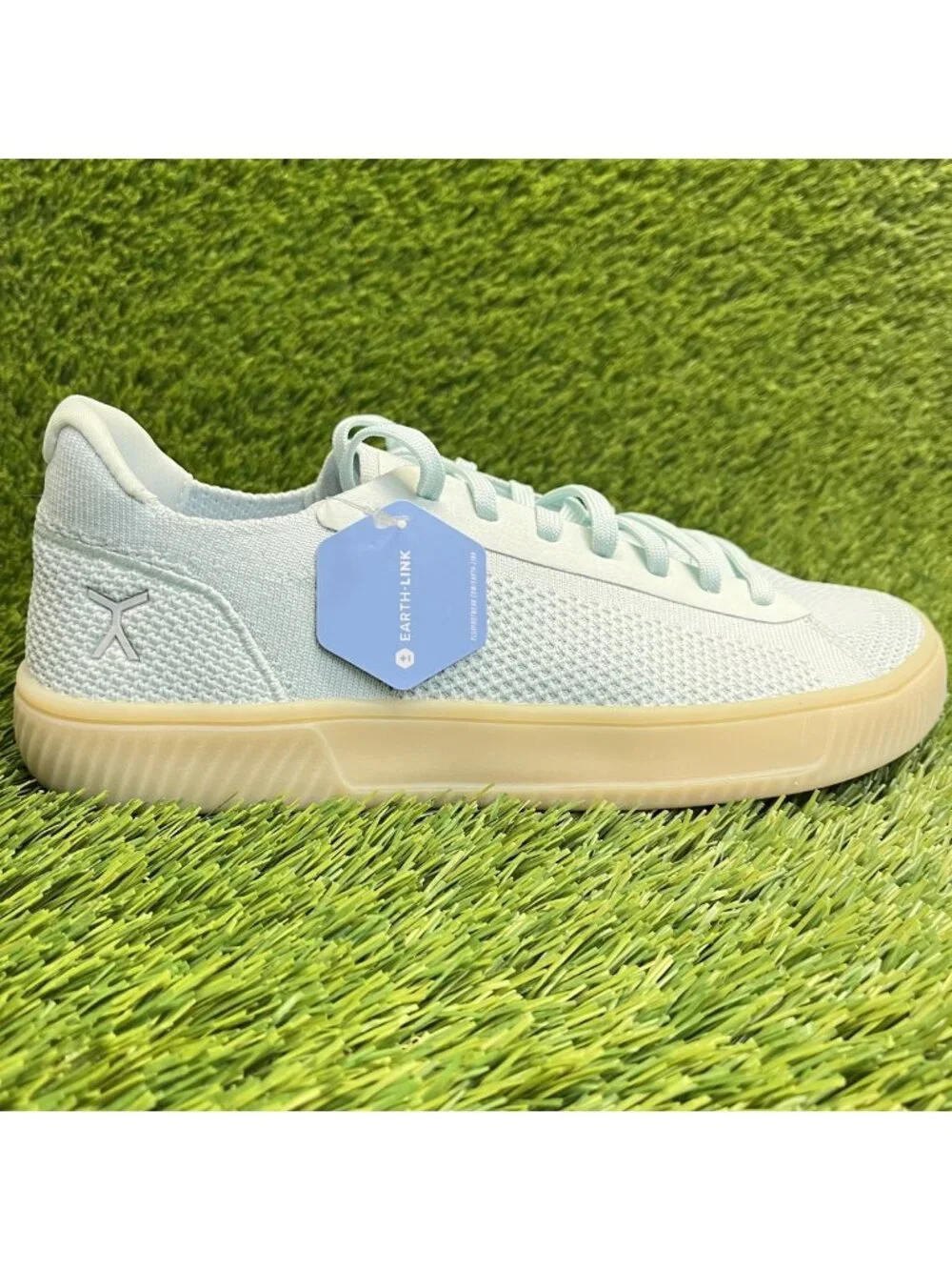 Flux Footwear Adapt Trainer Icecube Blue Mens Size 9.5 Athletic Shoes Sneakers